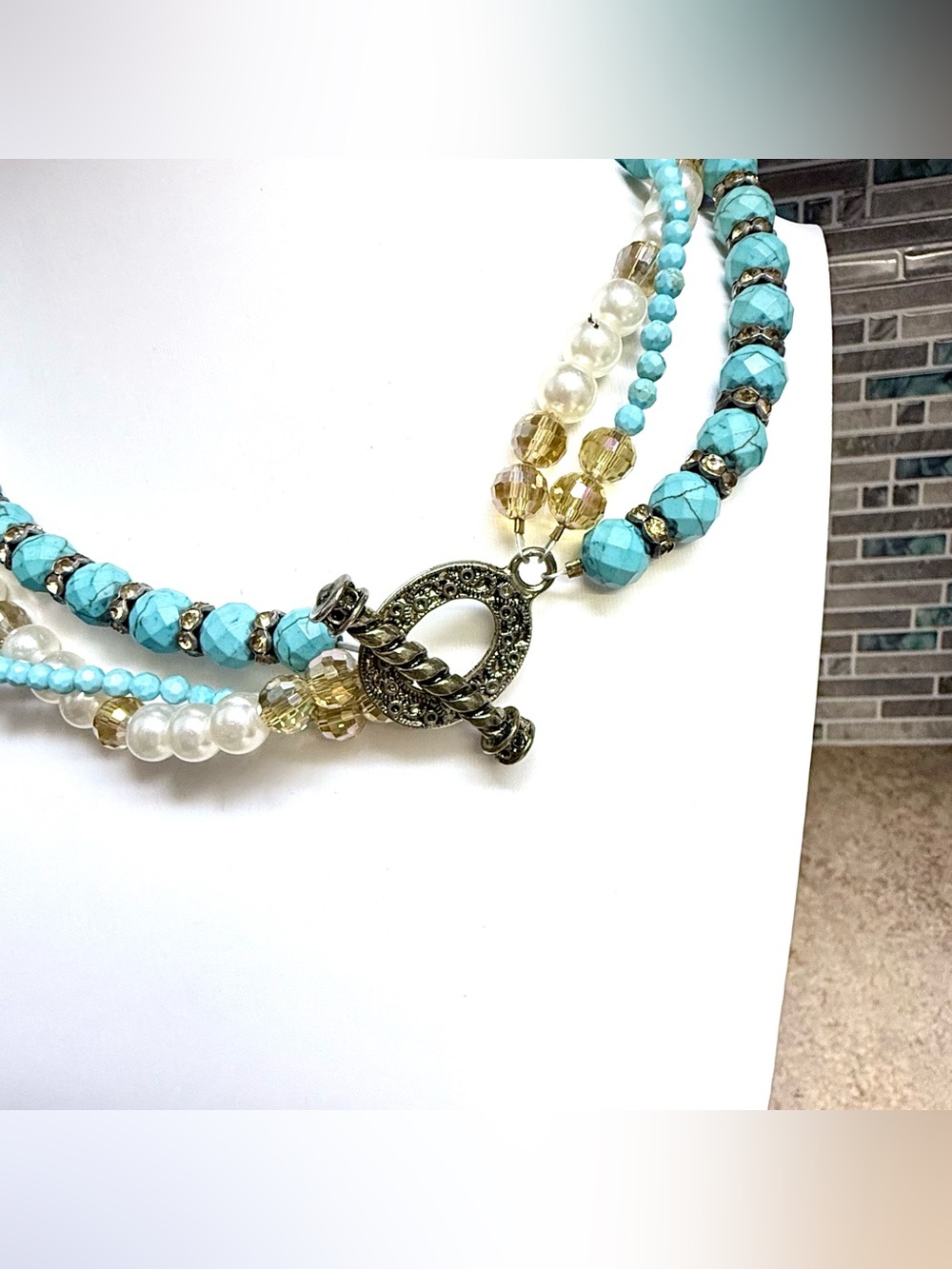 Gorgeous turquoise multi-strand statement necklace - Picture 3 of 3